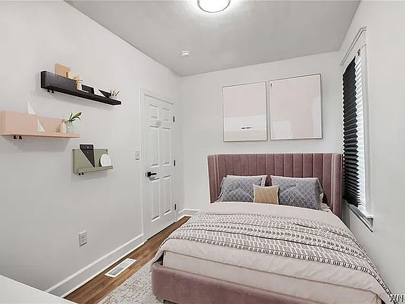 4th image of 286 Carolina St #B