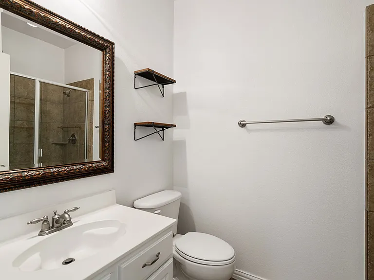 1181 Capital Dr — Photo 23