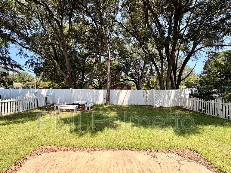 6877 Pennington Rd — Photo 31