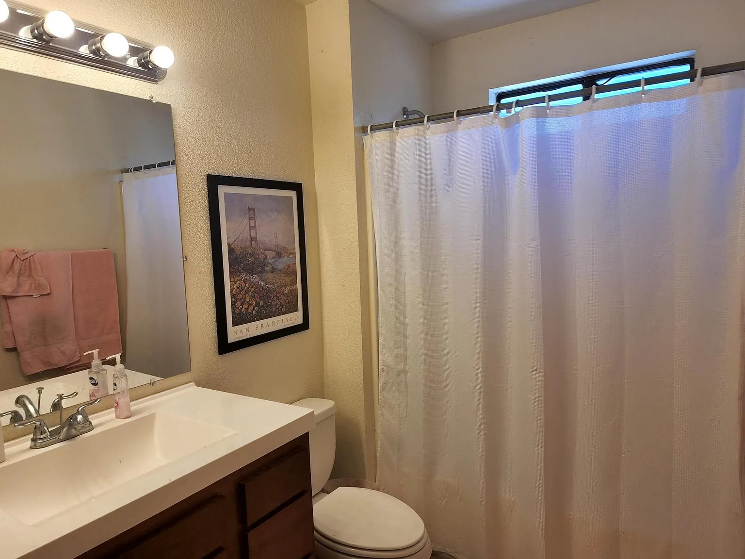 5 bed, 1720 sqft, $4,050 — Photo 4