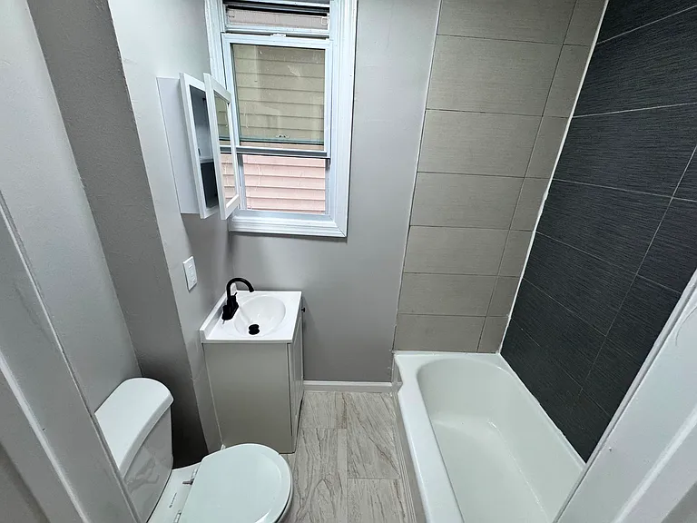 61 Tillinghast St #2B — Photo 5