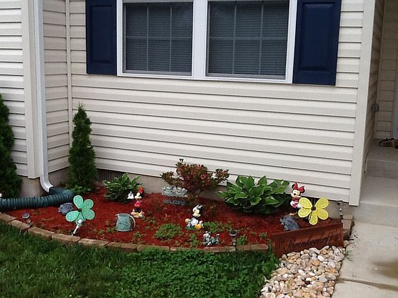 5th image of 728 Dixon Dr
