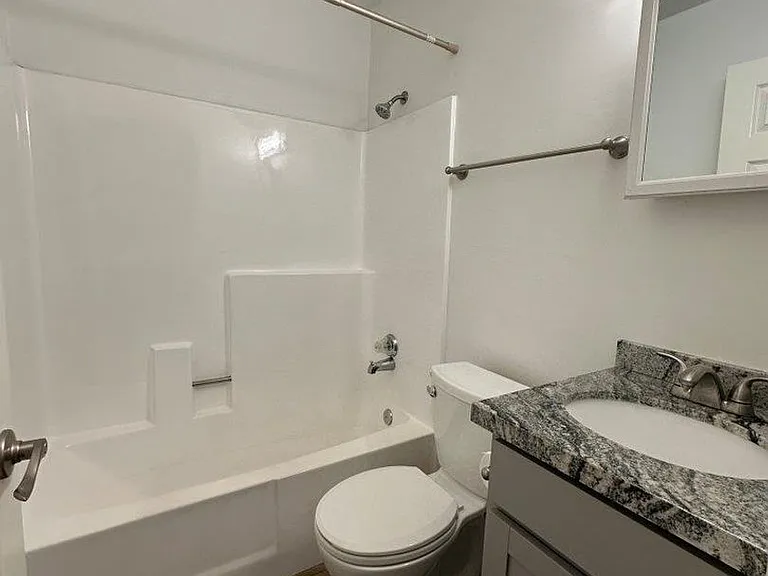 9647 N 10th Ave — Photo 5