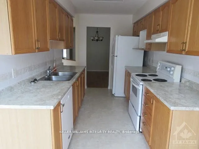 3 bed, $2,600 — Photo 4