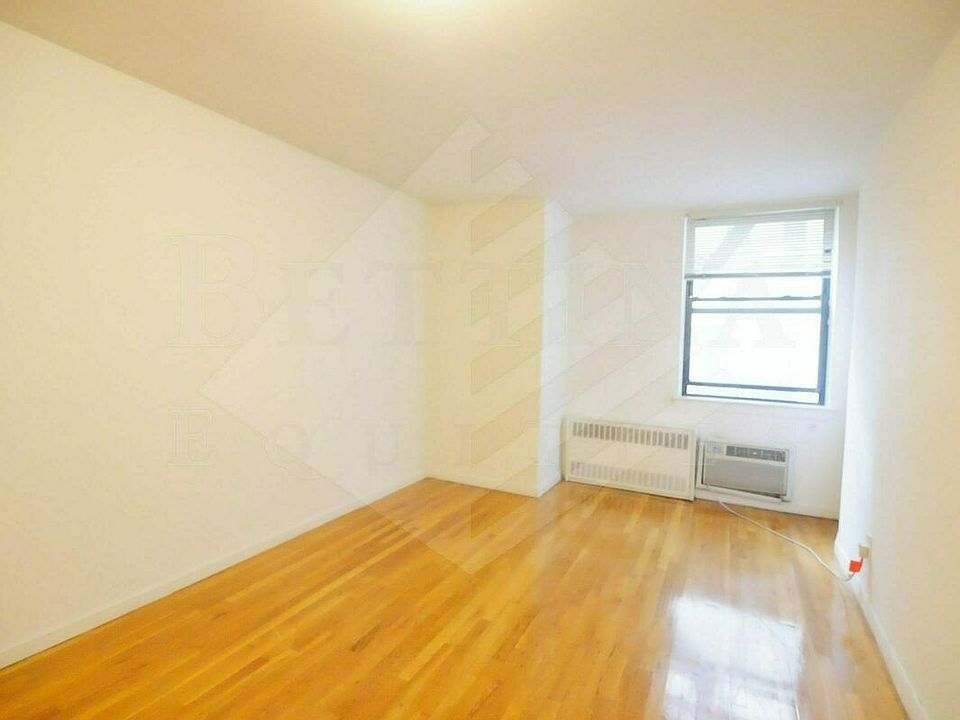 1st image of 104 E 31st St APT 2a