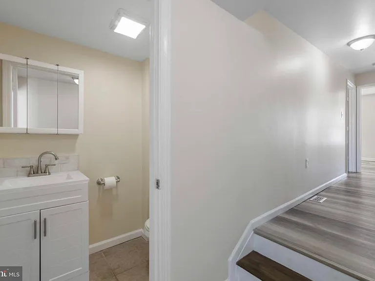 2429 N 10th St #2 — Photo 8