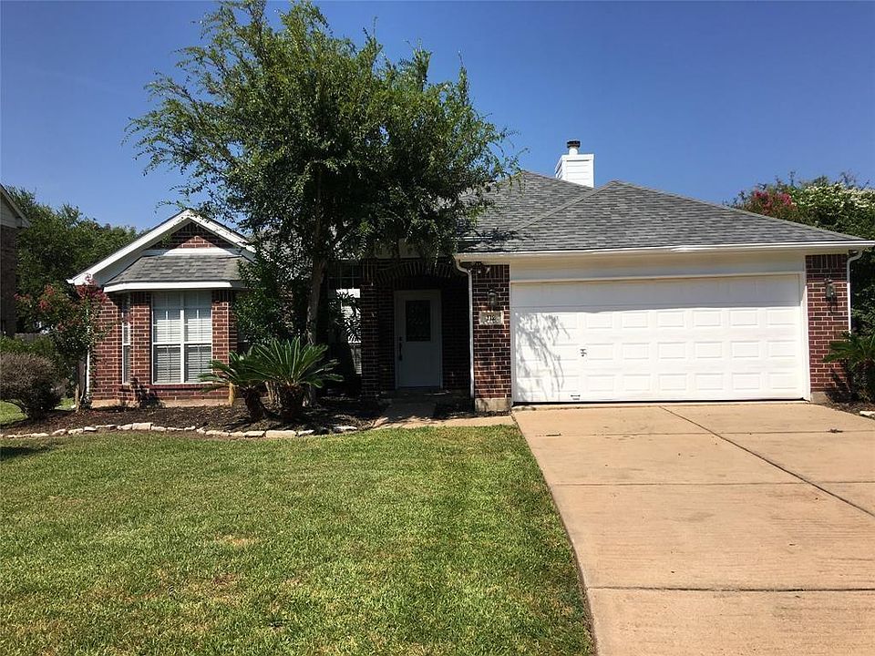 1st image of 112 112 Plum Circle Cir