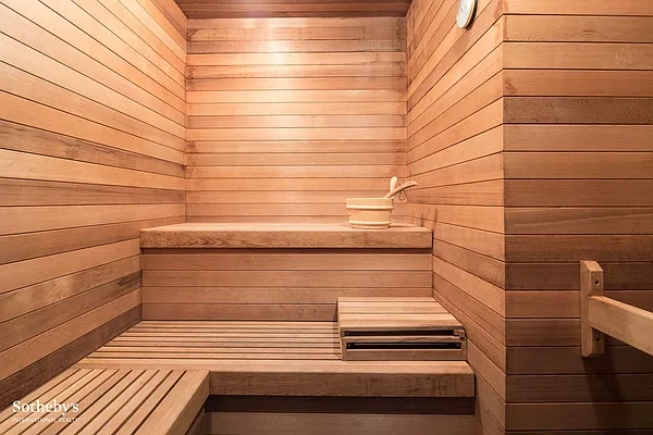 Sold by Sotheby's International Realty | media 16