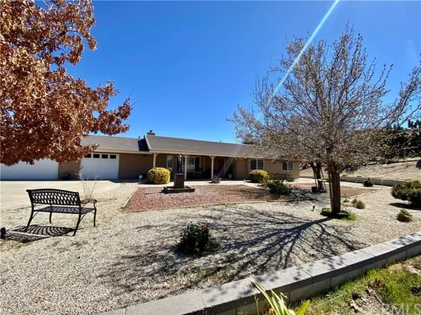 8255 Macron St, Oak Hills, CA 92344