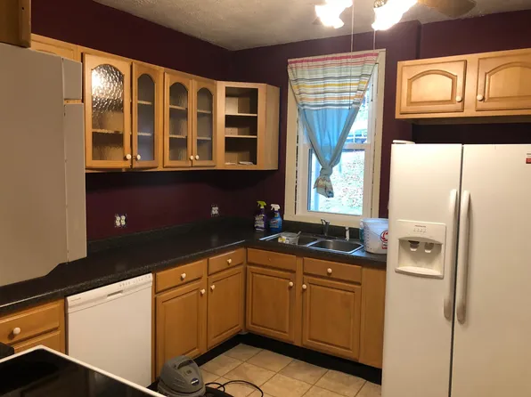 615 High St, Freeport, PA 16229