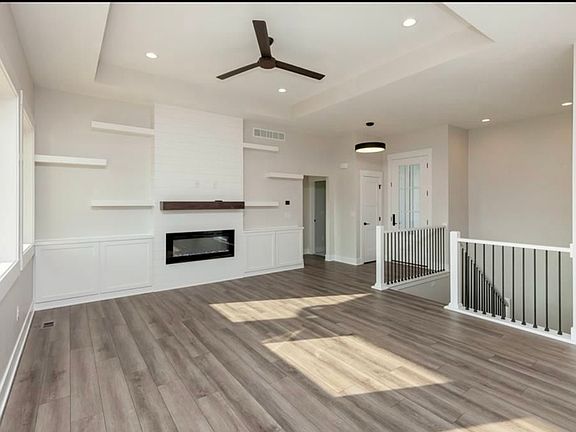 3rd image of 921 Pelican Dr