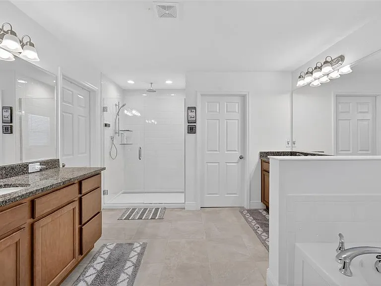 6070 Sierra Crown St — Photo 20
