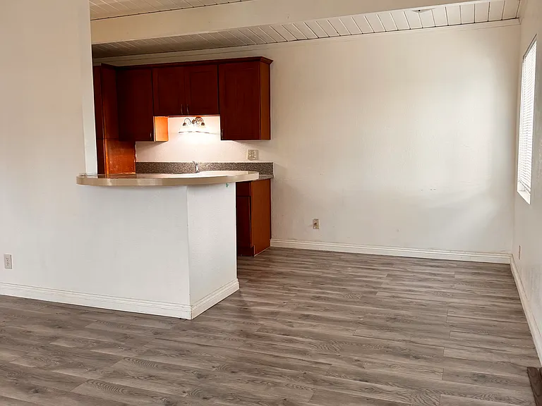 350 W 19th St #3 — Photo 10