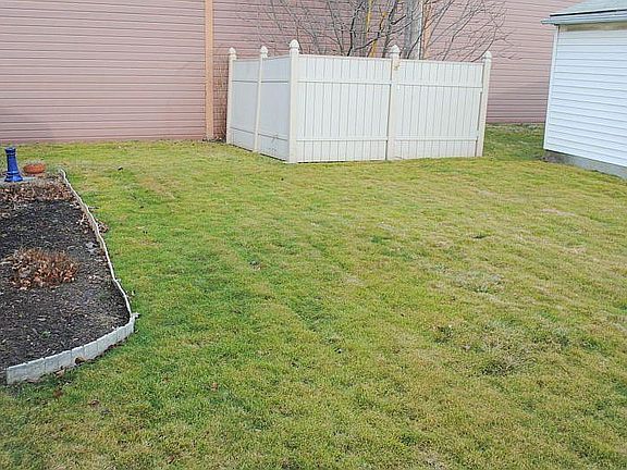 5th image of 15748 Eleanore Dr