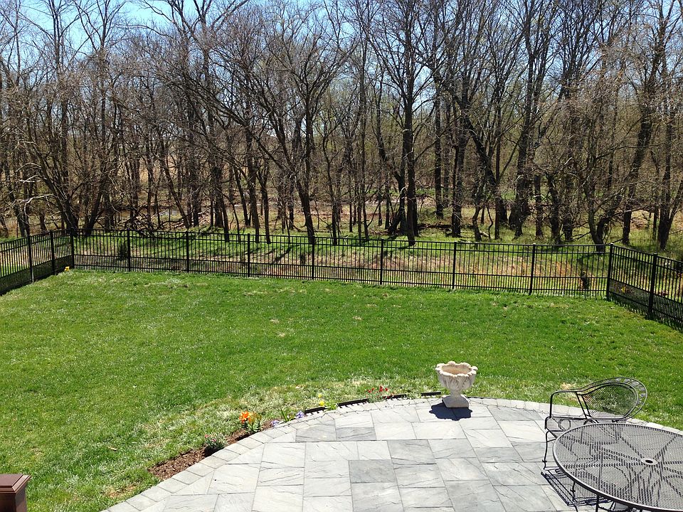 2nd image of 44753 Malden Pl