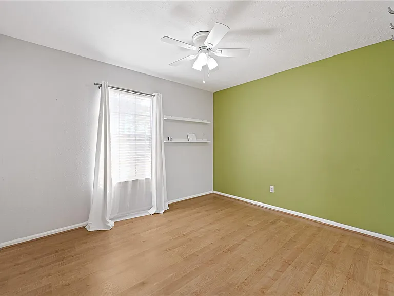 1555 Hillside Elm St — Photo 15