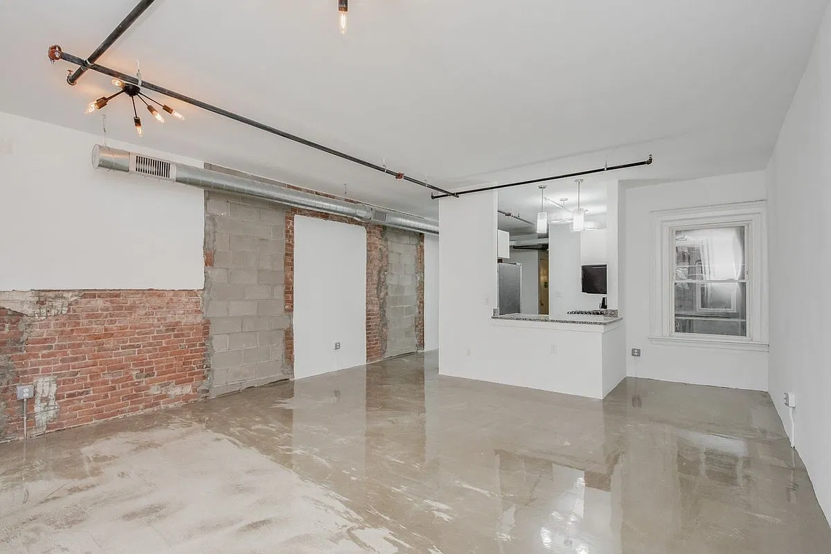 2 bed, 1.0 bath, 1200 sqft, $1,895 — Photo 2