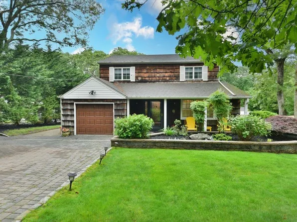 41 Grassy Pond Drive, Smithtown, NY 11787