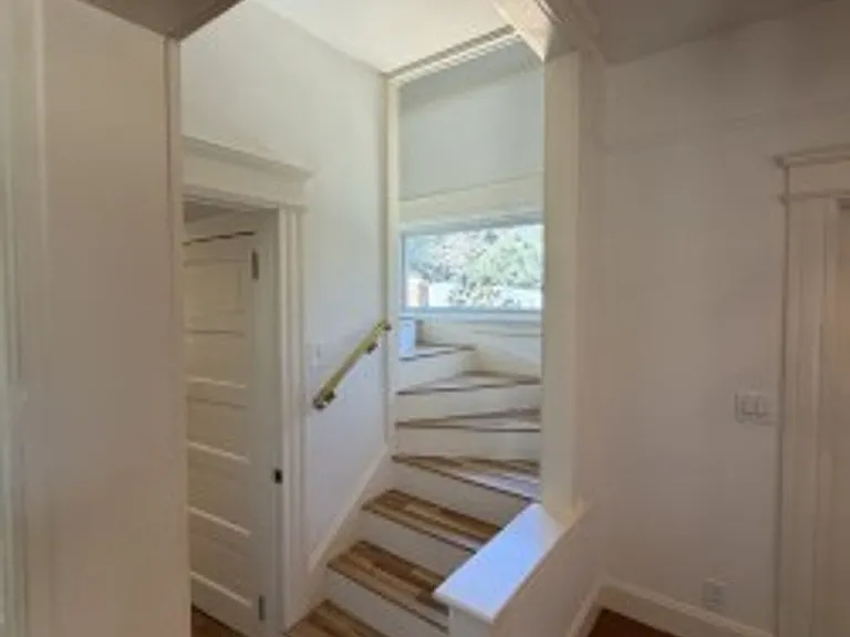 Massol Ave 225 (10) — Photo 47