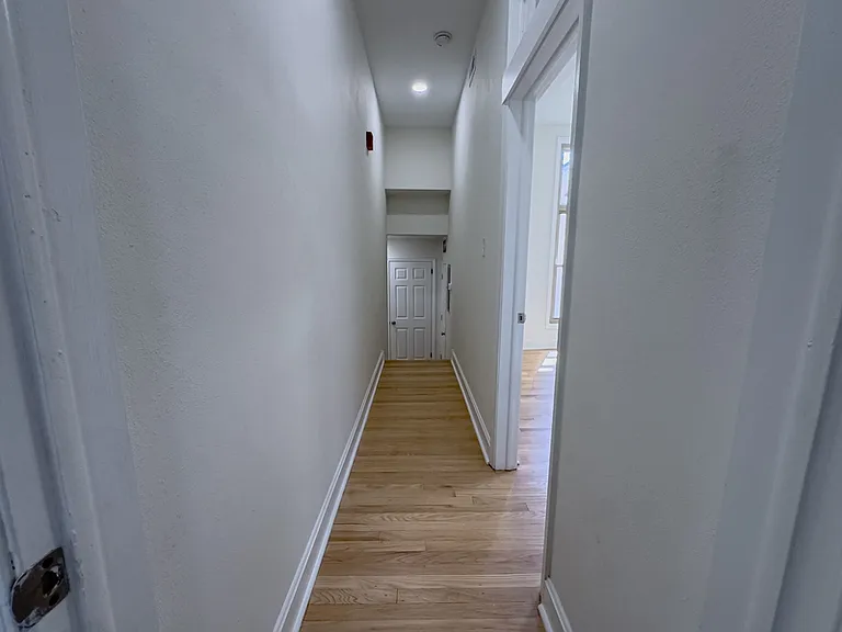 1936 Green St #2 — Photo 17
