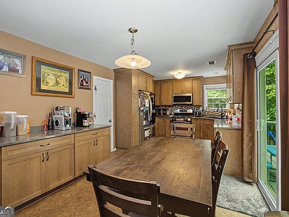 5th image of 1049 Millard Farmer Rd