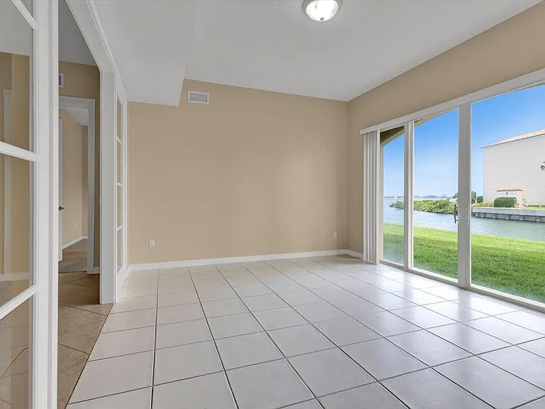 5 Harbour Isle Dr E #103 — Photo 10