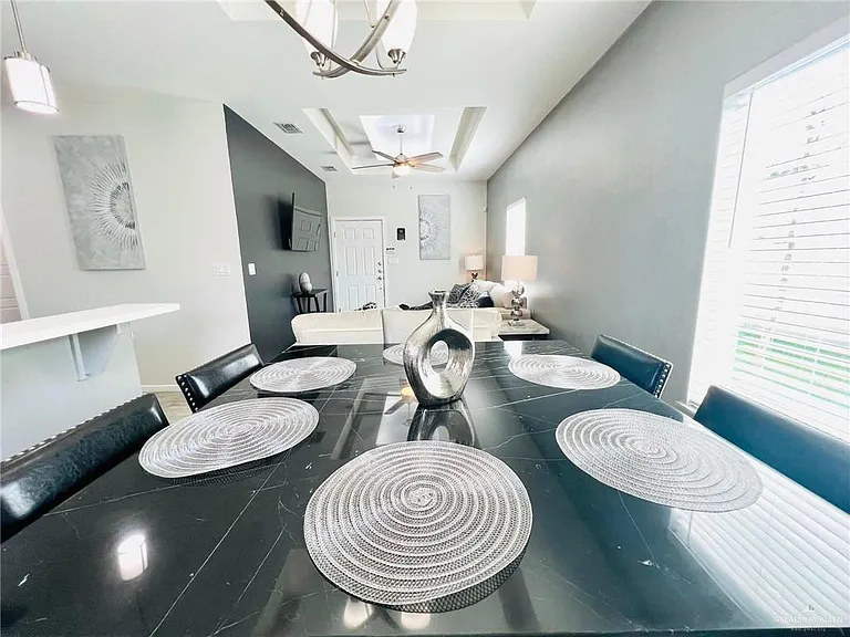 4729 Magnolia Ave #4 — Photo 9