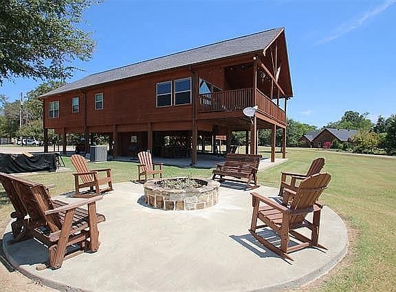 4th image of 446 County Road 1860