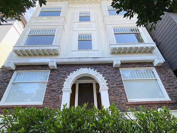 2nd image of 2429 Vallejo St #1