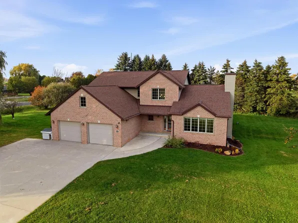 907 S Parkview ROAD, Manitowoc, WI 54220