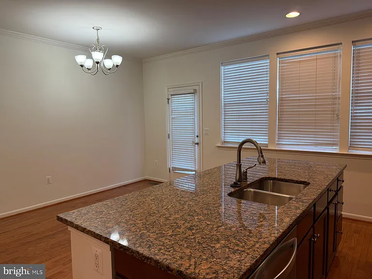 25646 Pleasant Valley Rd — Photo 6
