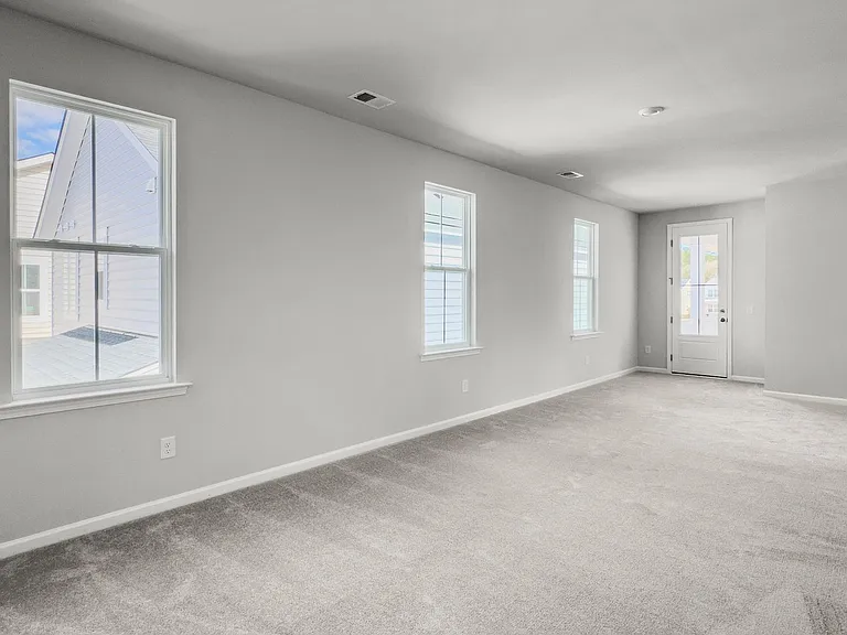1014 Shore Lap St — Photo 4