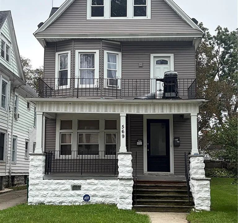 569 E Utica St #LOWER REAR