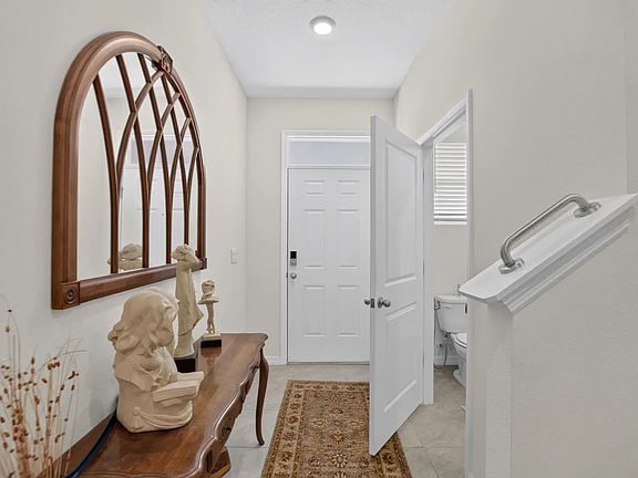 3rd image of 331 Mangrove Shade Cir