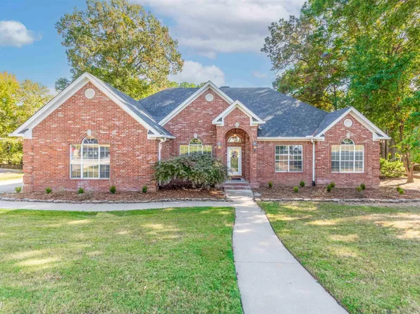 12 Caddo Ct, Maumelle, AR 72113