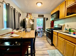 33 Hilltop Rd, New Haven, CT 06515