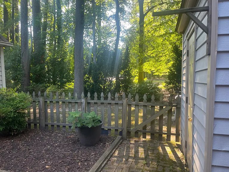153 Sloane Pl — Photo 19
