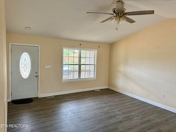 5th image of 368 Sweetsprings Rd