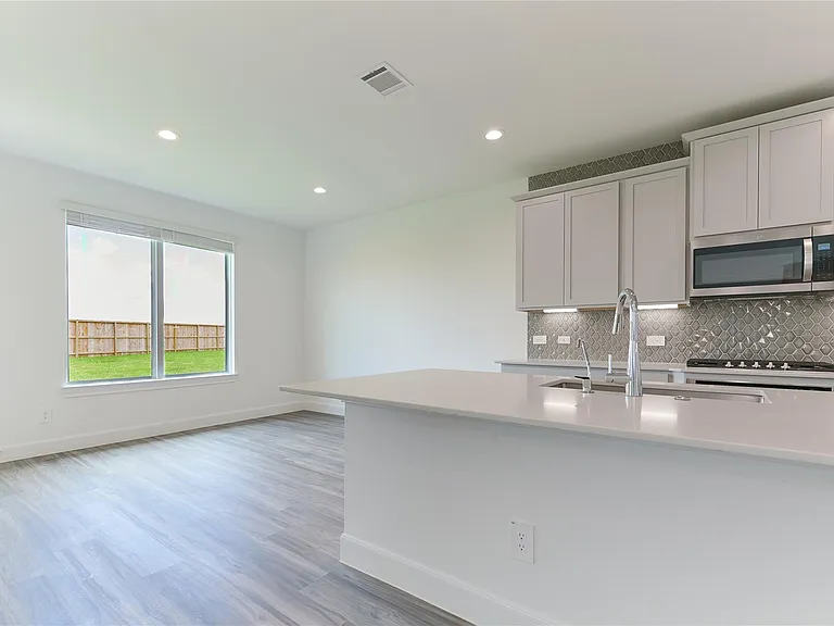 8402 Yellow Fin Ct — Photo 19