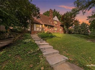 6712 Linden Rd, Kansas City, MO 64113