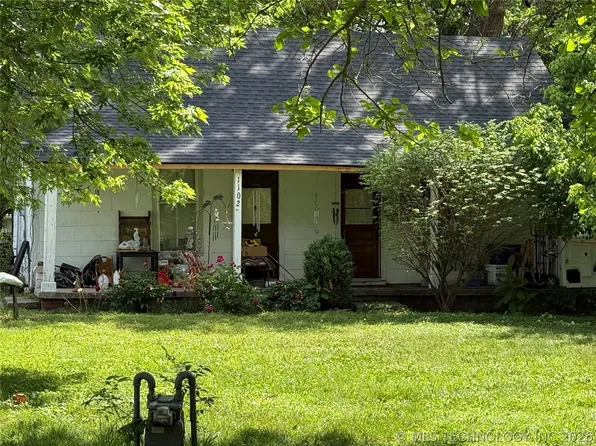 1102 SE 12th St, Wagoner, OK 74467