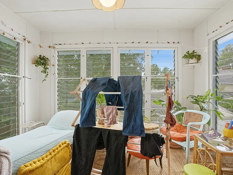 321 McLean St — Photo 12