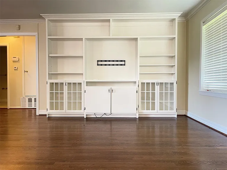 9602 Val Verde St — Photo 15
