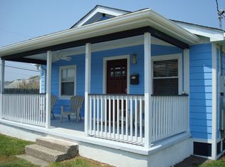 8 3rd St S, Carolina Beach, NC 28428