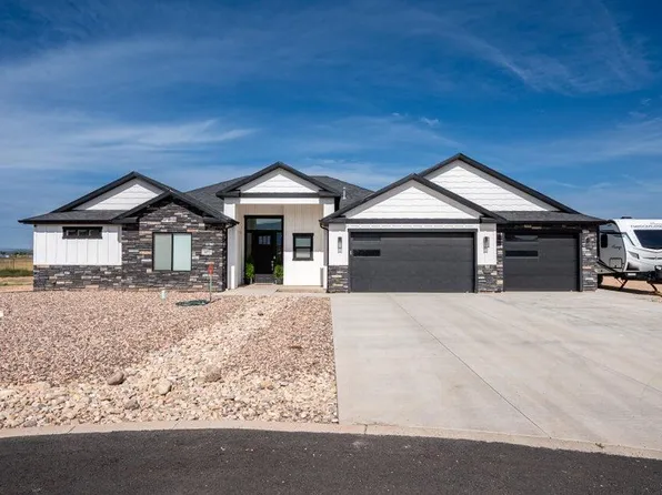 3977 N Monarch Dr, Cedar City, UT 84721