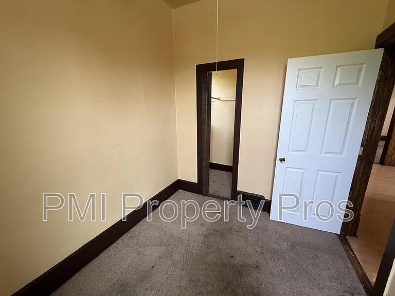 2441 N Dr William Finlayson St — Photo 7