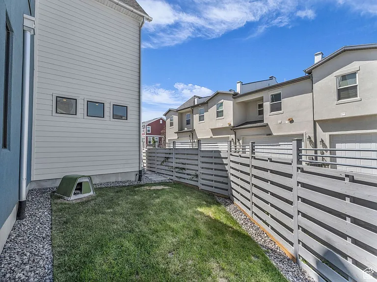 11609 S Dorian Dr — Photo 37