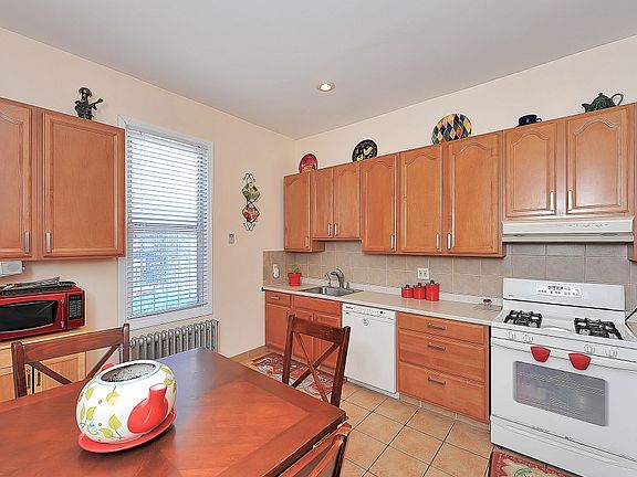 5th image of 1 Boyd Ave