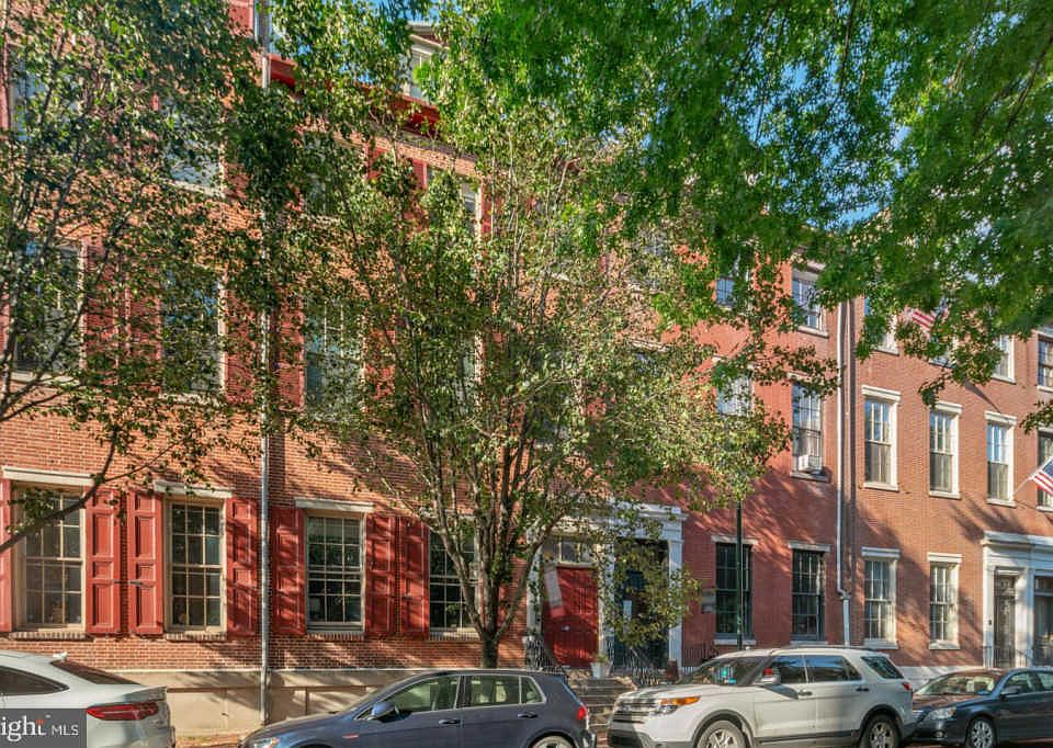 1st image of 1029 Spruce St #205