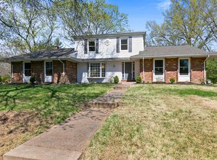 10229 Lylewood Dr, Saint Louis, MO 63124